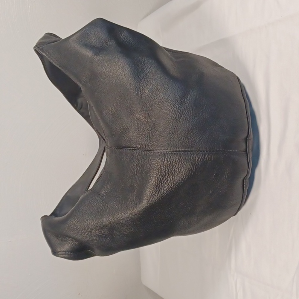 Wilsons Leather Black Genuine Leather Shoulder Bag - Picture 2 of 5